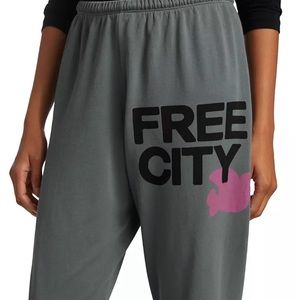 Free city sweatpants